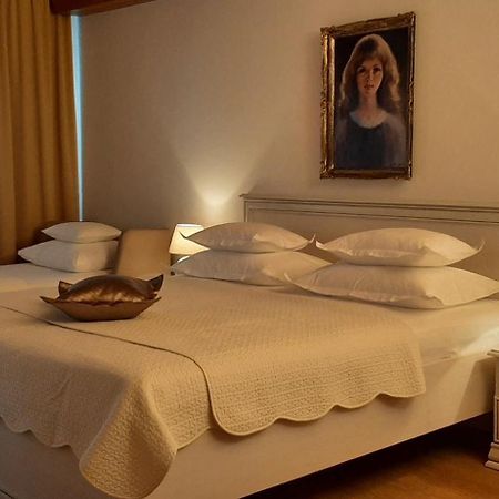 Guest House Fenix Brela Zimmer foto