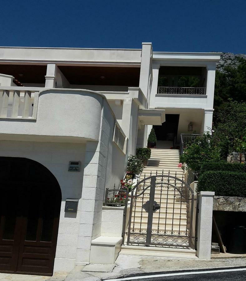 Guest House Fenix Brela Exterior foto